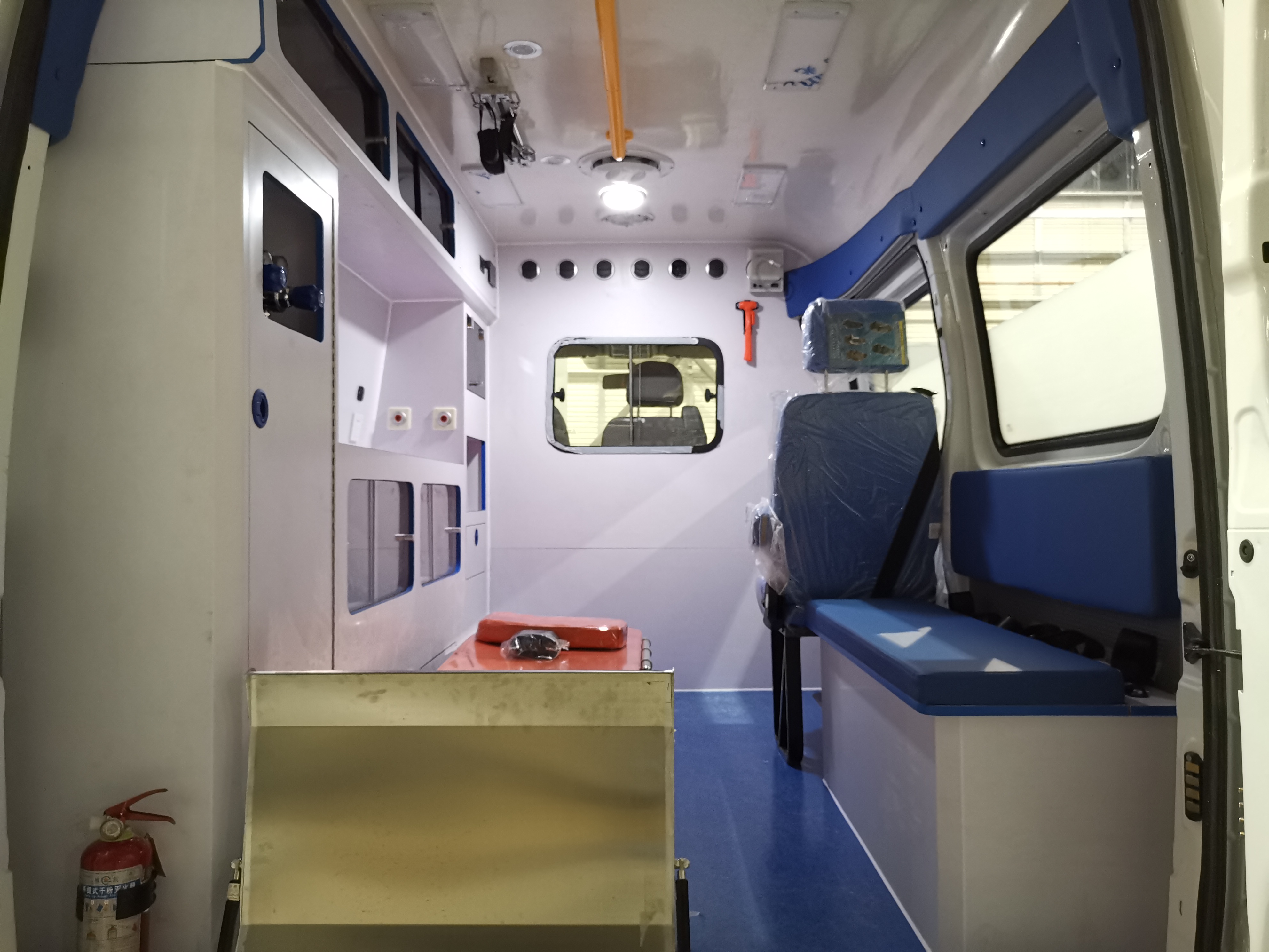 ��ͨV80�����ж��໤�;Ȼ���