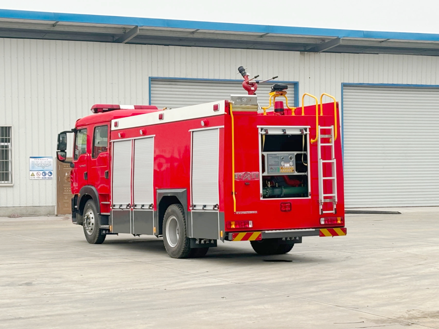 ����8��ˮ����ĭ����������������棩